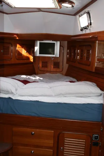 2002 Passport 470 Aft Cockpit