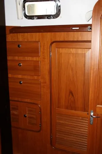 2002 Passport 470 Aft Cockpit