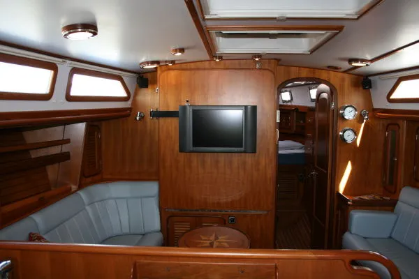 2002 Passport 470 Aft Cockpit