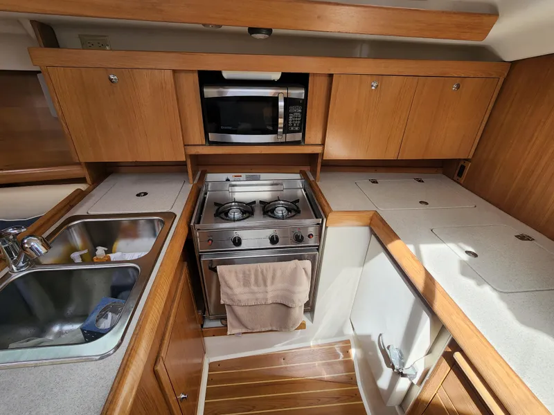 2003 Catalina 350