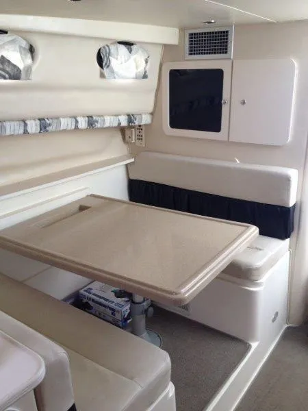 2001 Wellcraft 330 Coastal
