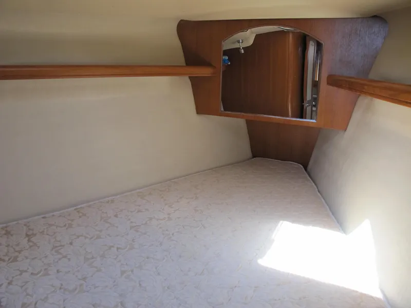 2004 Hunter 44 Deck Salon