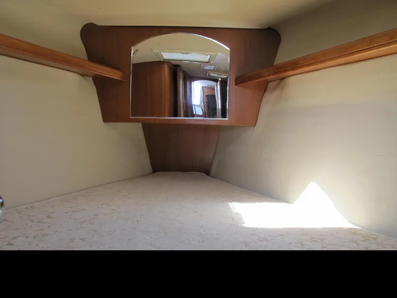 2004 Hunter 44 Deck Salon