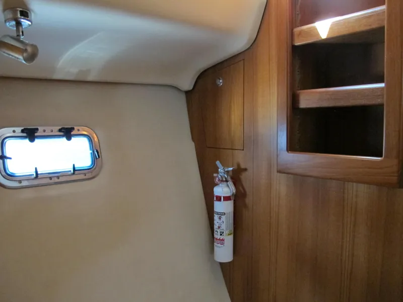 2004 Hunter 44 Deck Salon