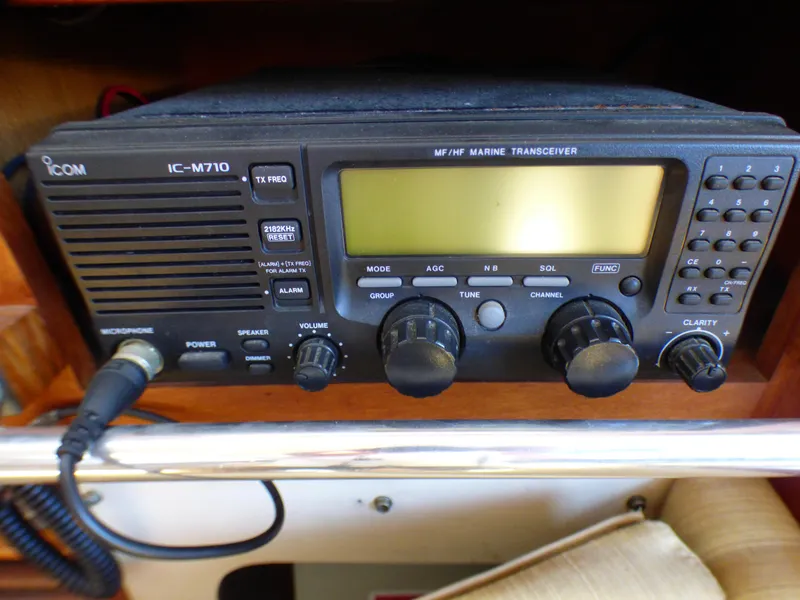 ICOM IC-M710 marine transceiver on 1984 Catalina 36 Sloop.