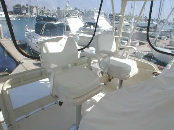 Helm Seats