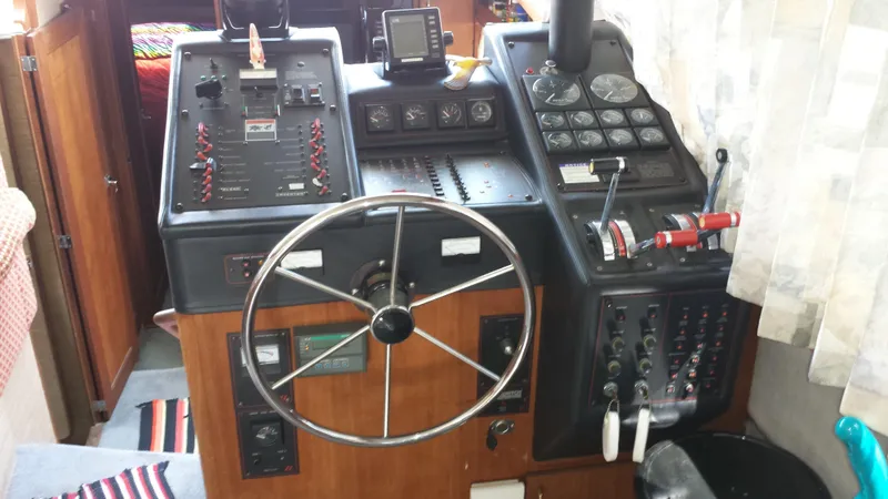 1991 Bayliner 3888 Motoryacht