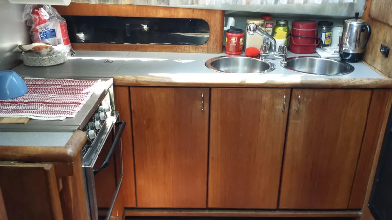 1991 Bayliner 3888 Motoryacht