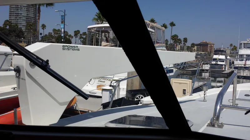 Dinghy Hoist on Bow