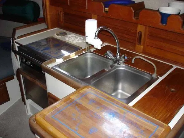 1988 Pacific Seacraft Crealock 31