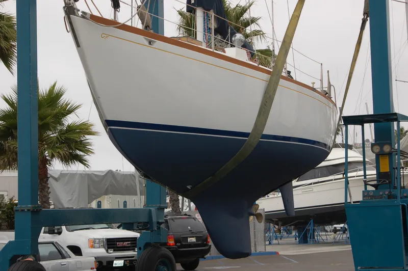 1969 Hinckley 38