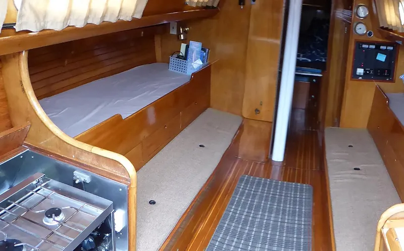 1969 Hinckley 38