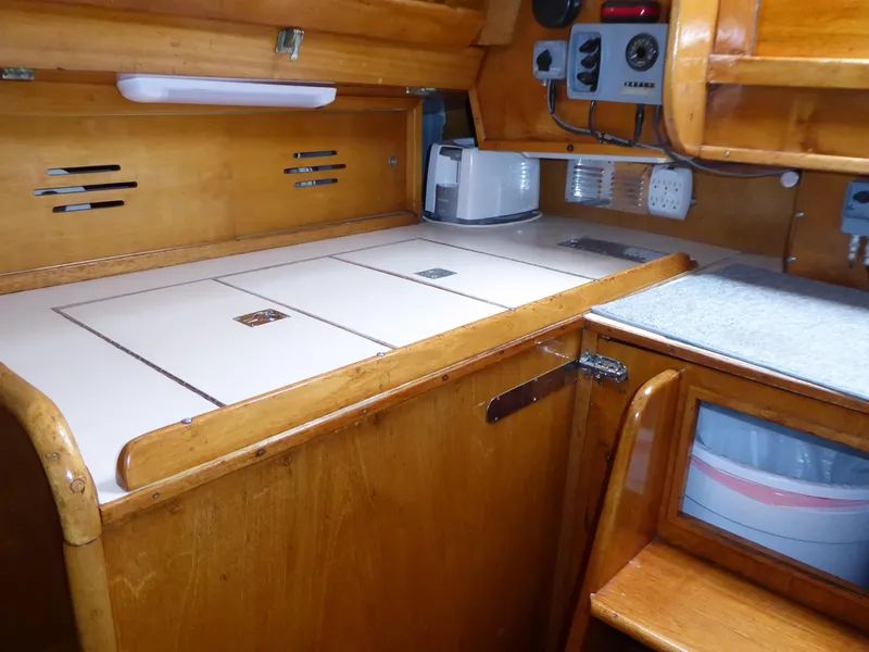 1969 Hinckley 38