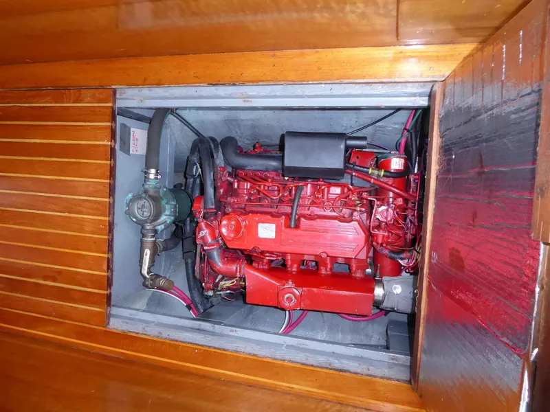 1969 Hinckley 38