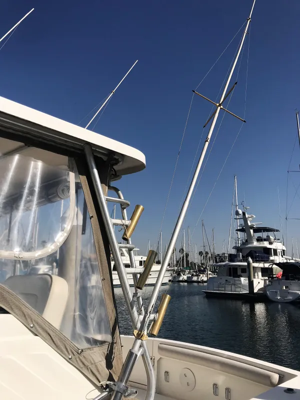2001 Wellcraft 330 Coastal