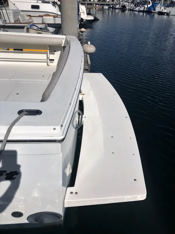 2001 Wellcraft 330 Coastal