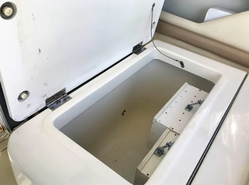 2001 Wellcraft 330 Coastal