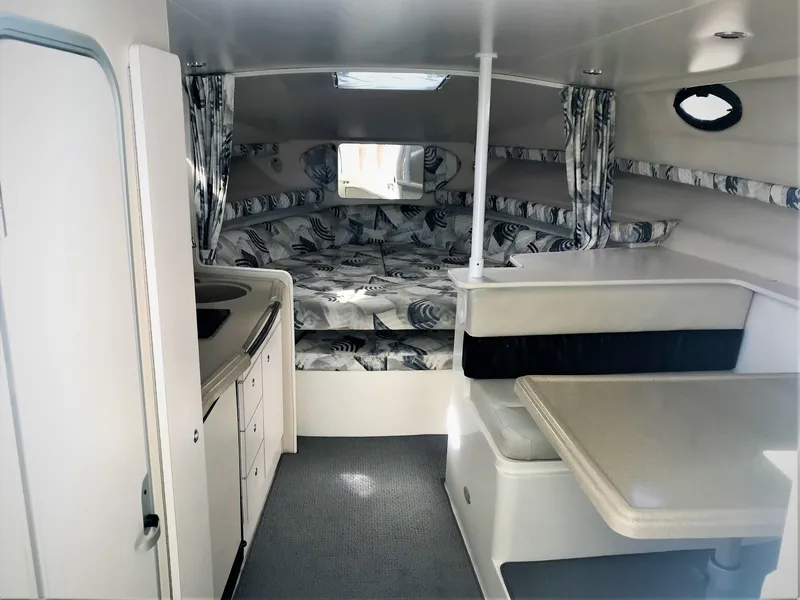2001 Wellcraft 330 Coastal