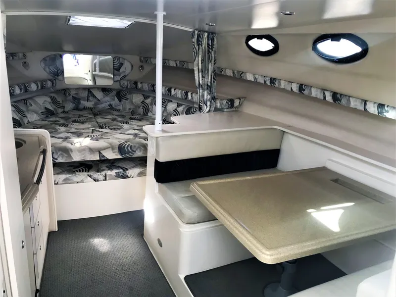 2001 Wellcraft 330 Coastal