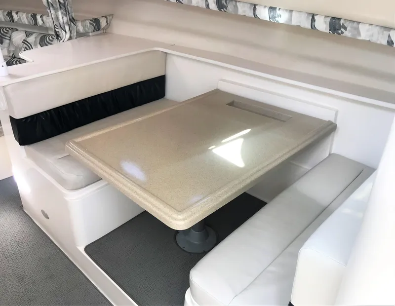 2001 Wellcraft 330 Coastal
