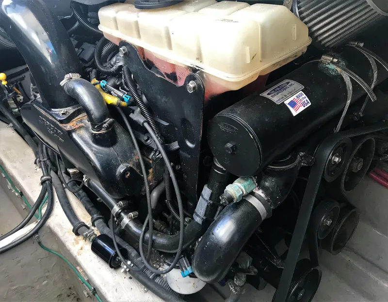 2001 Wellcraft 330 Coastal
