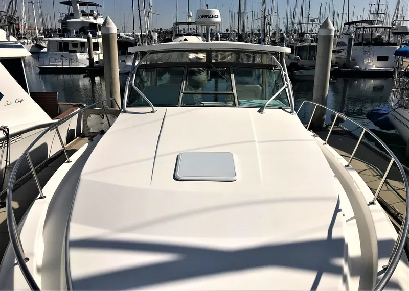 2001 Wellcraft 330 Coastal
