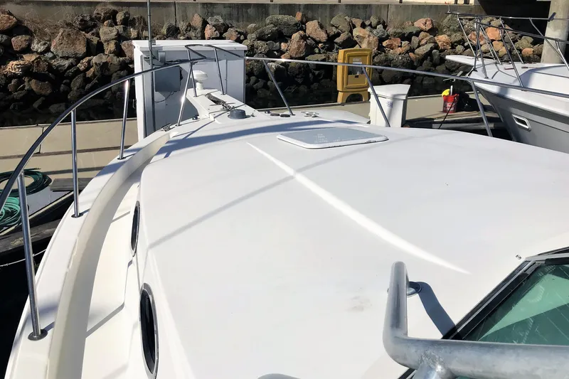 2001 Wellcraft 330 Coastal