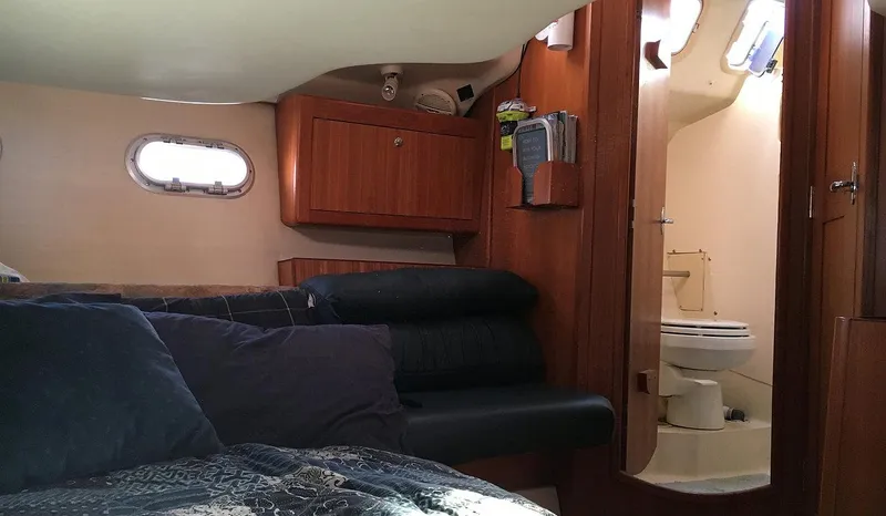 2003 Hunter 410