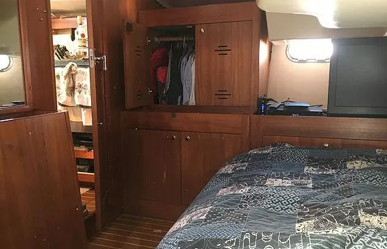 2003 Hunter 410
