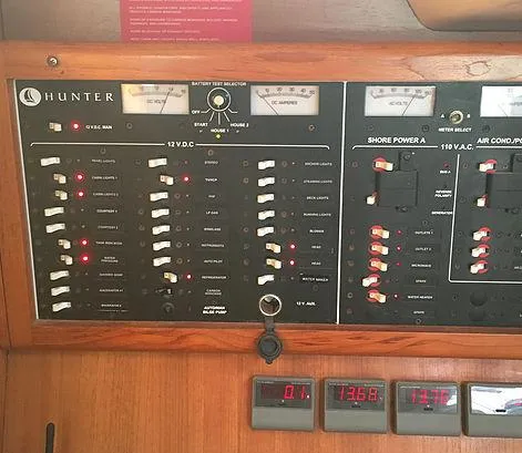 2003 Hunter 410