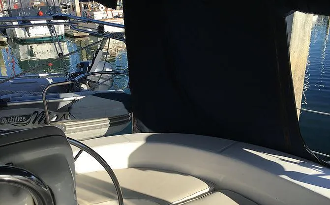 2003 Hunter 410