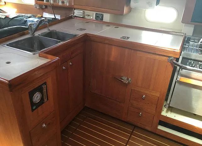 2003 Hunter 410