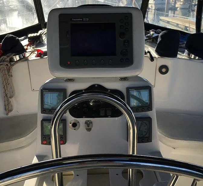 2003 Hunter 410