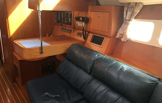 2003 Hunter 410