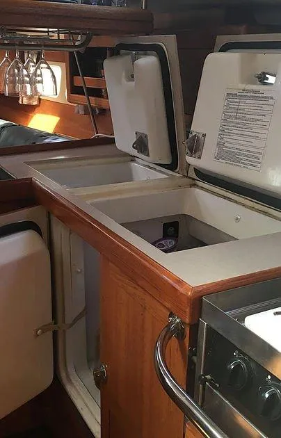 2003 Hunter 410