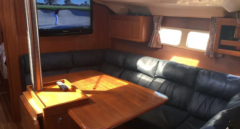 2003 Hunter 410