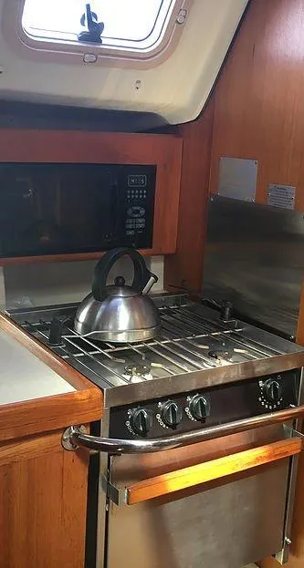 2003 Hunter 410