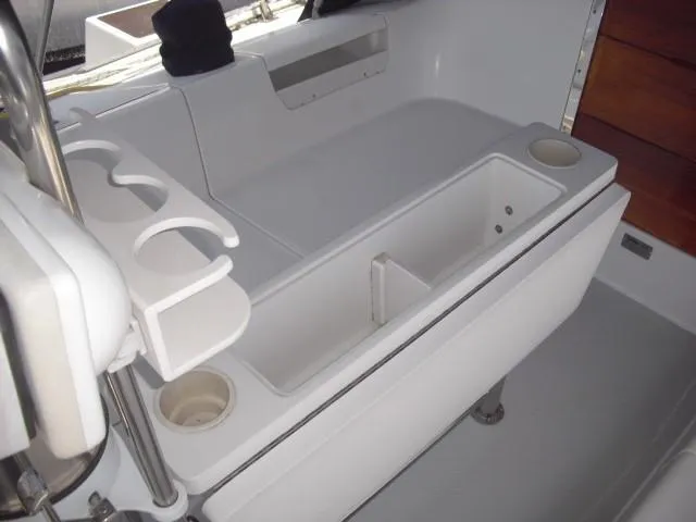 Cockpit folding table