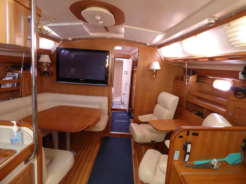 2006 Catalina 470