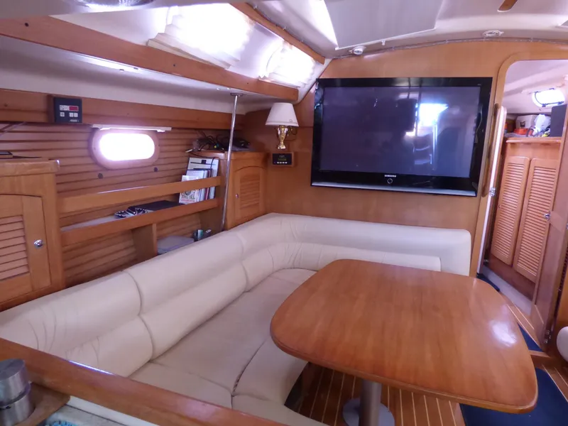 2006 Catalina 470