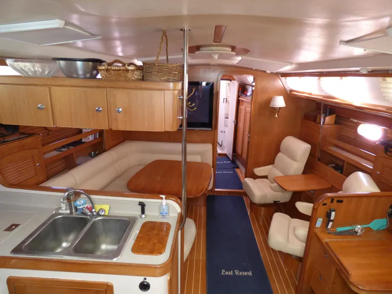 2006 Catalina 470