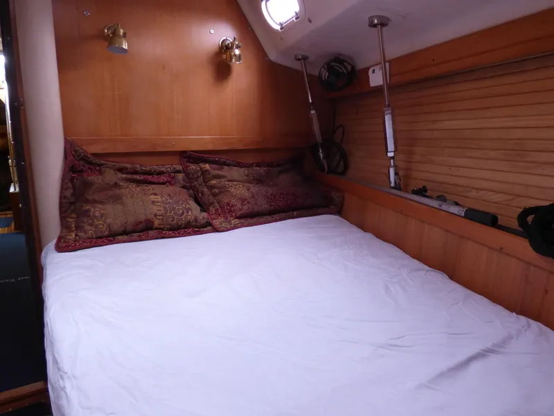 2006 Catalina 470
