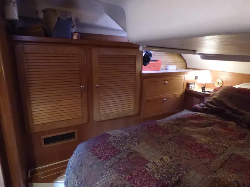 Staboard Hanging lockers - aft stateroom
