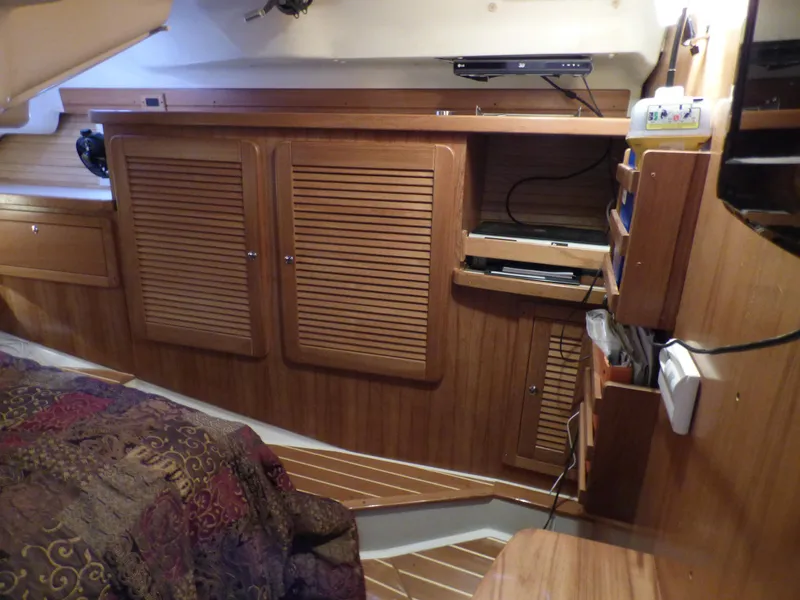 2006 Catalina 470