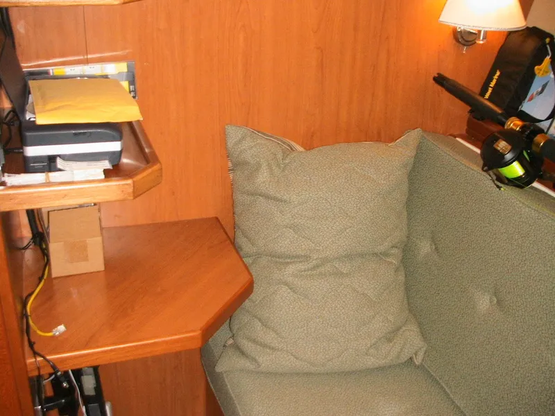 Guest Room w/Computer desk