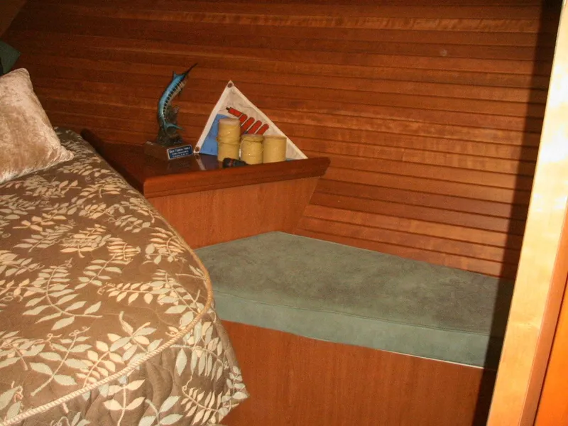 Master Bench Seat w/Storage