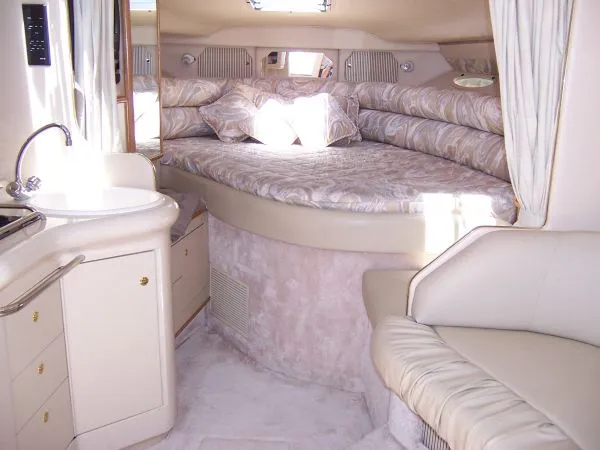 1998 Sea Ray Sundancer 330