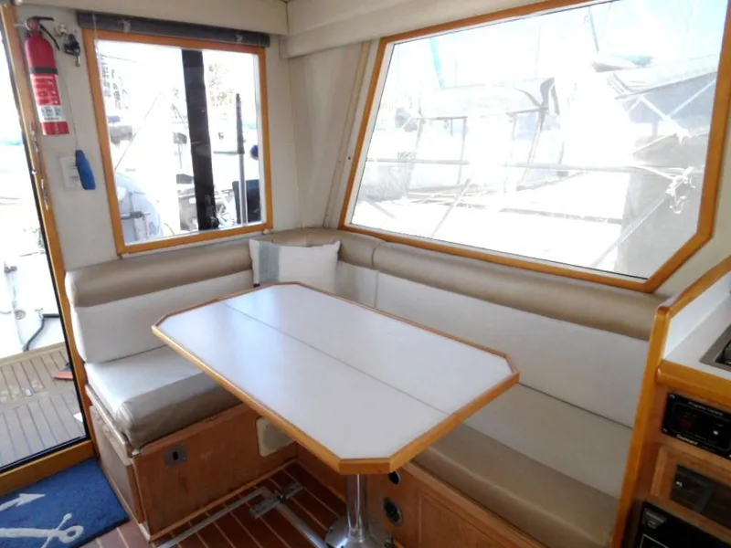 1993 Navigator 3300