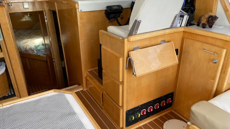 1993 Navigator 3300