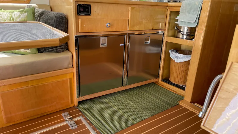 1993 Navigator 3300